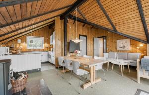Nice Home In Hemmet With Wifi