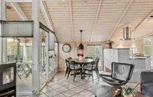 2 Bedroom Gorgeous Home In Dannemare