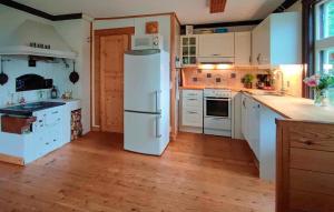 Gorgeous Home In Likenäs With Sauna