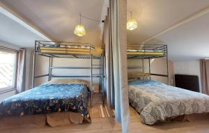 Maisons de vacances 1 Bedroom Nice Home In Docelles : photos des chambres