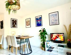 Appartements Bel Appartement T3 de 60m2 avec Parking, Terrasse, proche du Metro et du Periph : photos des chambres