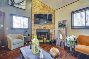 Private Hot Tub and Game Room Pocono Family Cabin!