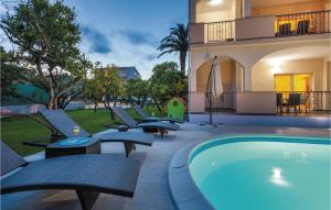 Beautiful Apartment In Kastel Stafilic