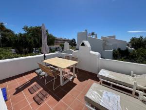 Estepona - Playa - 2 dormitorios con terraza solárium Mi2