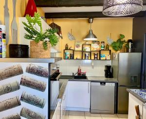 Maisons de vacances Le Cocon Boheme - maison climatisee au coeur de Sarlat - Parking - Piscine chauffee - Spa et massages : photos des chambres