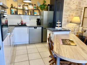 Maisons de vacances Le Cocon Boheme - maison climatisee au coeur de Sarlat - Parking - Piscine chauffee - Spa et massages : photos des chambres