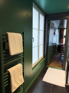 Cosy Boudoir Suites - 4p