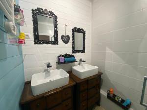 Le Cocon Boheme - Gîte de Charme au Coeur de Sarlat - Cité Médiévale à 5 minutes à Pied - Petits Déjeuners et linge inclus - SPA et Massages en option - Piscine de Saison