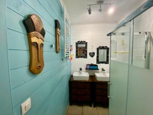 Le Cocon Boheme - Gîte de Charme au Coeur de Sarlat - Cité Médiévale à 5 minutes à Pied - Petits Déjeuners et linge inclus - SPA et Massages en option - Piscine de Saison