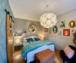 Maisons de vacances Le Cocon Boheme - maison climatisee au coeur de Sarlat - Parking - Piscine chauffee - Spa et massages : photos des chambres