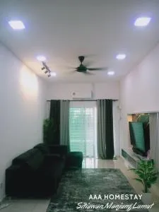 AAA homestay - 卡庞帕斯班伽克