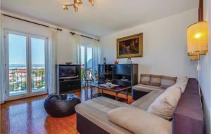 Nice Apartment In Crikvenica With House Sea View 