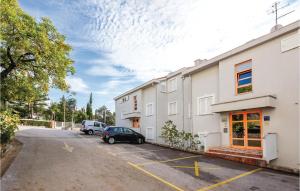 Amazing Apartment In Selce With Wifi