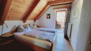 Stodertraum 6 "Glockenblume" by Alpenidyll Apartments