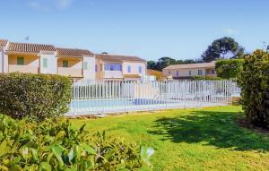 Maisons de vacances Stunning Home In La Londe Les Maures : photos des chambres