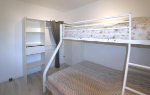 Maisons de vacances Stunning Home In La Londe Les Maures : Maison de Vacances 2 Chambres