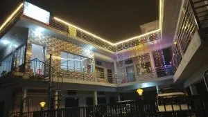 Hill View Hotel & Tourist Lodge - Gaurikund