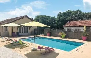 Gorgeous Home In Savignac-Sur-Leyze - Lacaussade