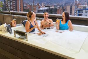 Charming Aparta-Suite Stadio Rosa Negra Retreat