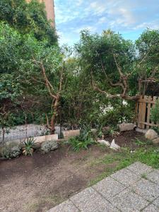 Appartamento con giardino a 50 m dal mare