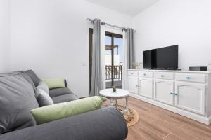 Home2Book Cozy Beachfront Getaway in Tarajalejo