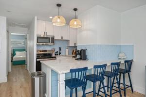 Beachfront Stay with Pool Access Bluefish 6