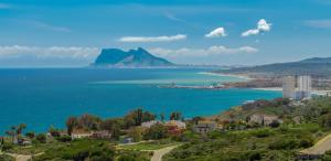 2055-Superb 2bedrooms apt, Gibraltar and sea view