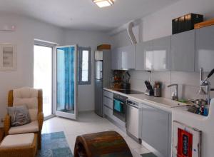 Albion, Cosy Two Storey Apartment, Stelida Naxos