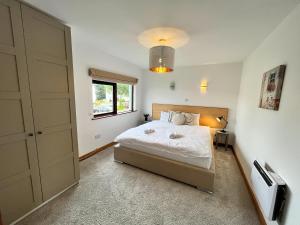 Sea Whispers - My Charming Costal Retreat in Youghal