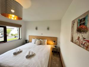 Sea Whispers - My Charming Costal Retreat in Youghal