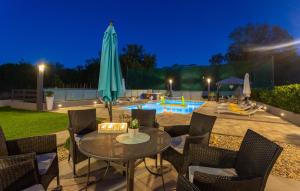 Lovely Home In Dugopolje