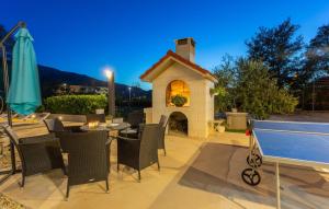 Lovely Home In Dugopolje