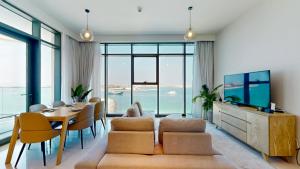 Vacationer Holiday Homes I Luxurious 2 Bedroom l Endless Sea View I Emaar Beachfront