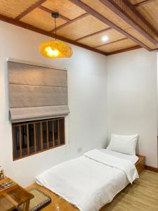 Phòng Đôi Loại Sang có Giường Phụ (Deluxe Double Room with Extra Bed)