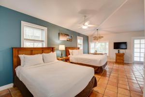 Pelican Suite - Southernmost Sanctuary