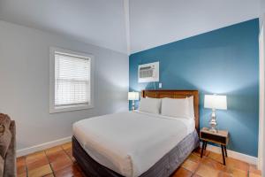 Seagull Suite - Southernmost Sanctuary