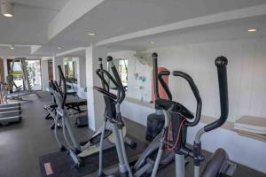 Spectacular 95sqm Sea View, Gym and Pool facilities