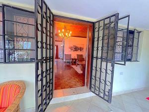 Spacious Homely ap 5BR