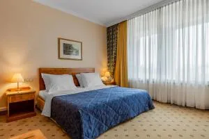 纳兹安娜尼酒店 - Hatne