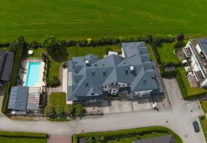 "SONNTAGSGLÜCK" - Premium Apartments Seekirchen, ruhiges Feriendomizil im Grünen, gemeinsamer Poolarea