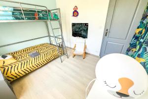 Appartements AC - Car parking - Garden - Near Ramparts : photos des chambres
