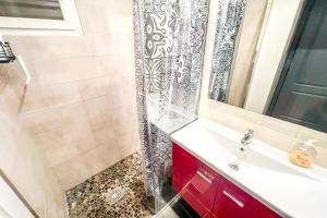 Appartements AC - Car parking - Garden - Near Ramparts : photos des chambres
