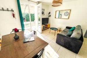 Appartements AC - Car parking - Garden - Near Ramparts : photos des chambres