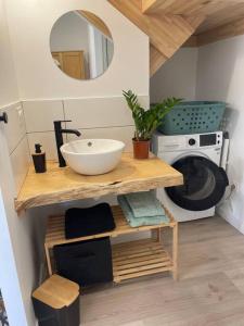 Maisons de vacances La Maison Lacalle 8 personnes : Maison 4 Chambres