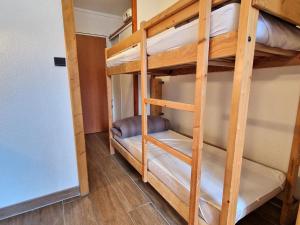 Studio au cœur de la station avec terrasse, skis aux pieds, pour 4 personnes - FR-1-265-346