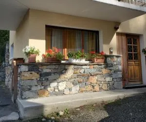 Y'hello studio - Sangot