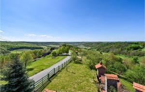 Cozy Home In Ribnjacka With Kitchen
