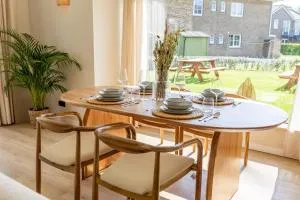 Huswell - Charming Apartment with Garden & Parking - 卡德赞德