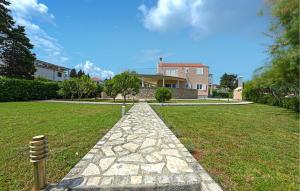 2 Bedroom Awesome Apartment In Ugljan 