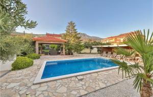 3 Bedroom Gorgeous Home In Kastel Kambelovac 